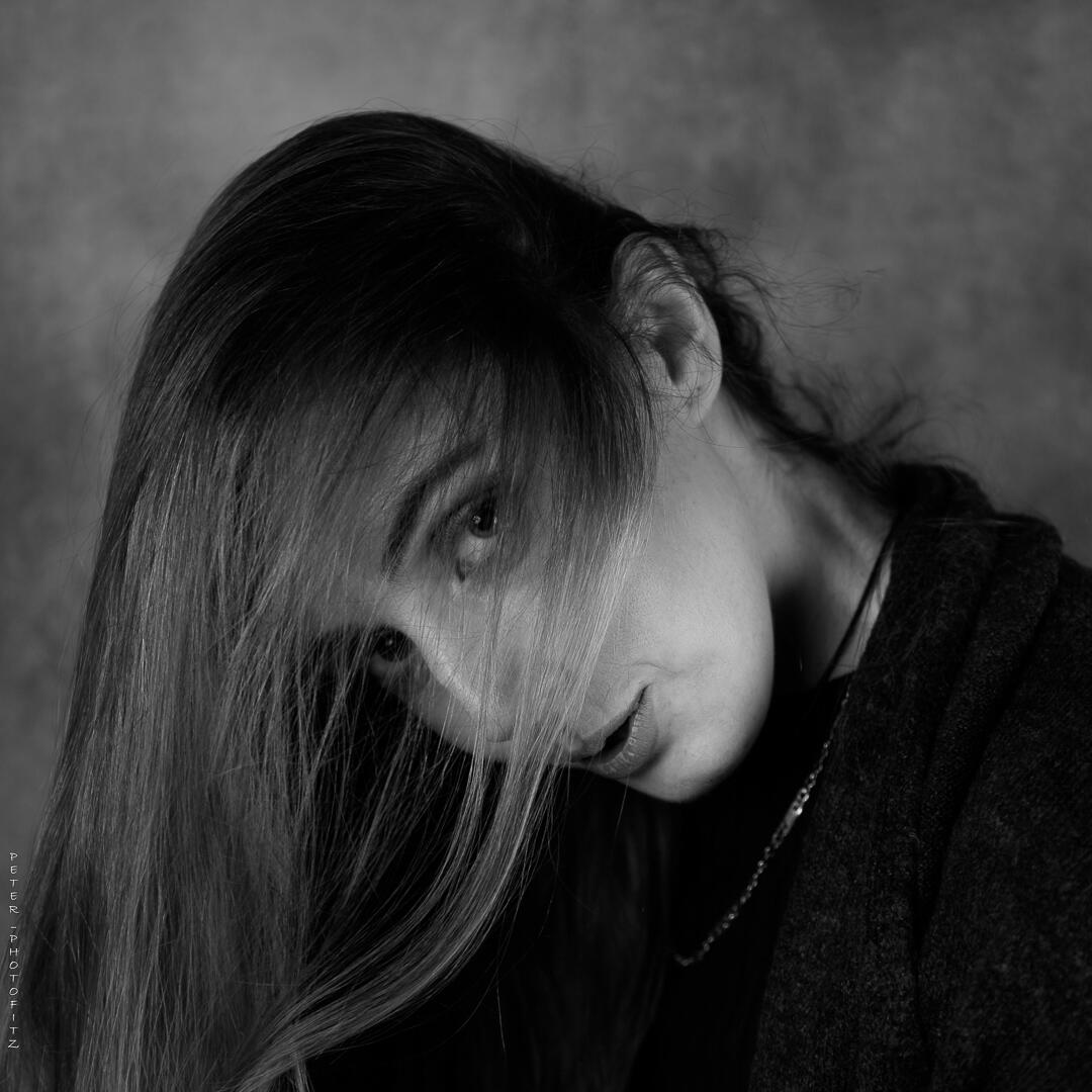 Portrait shoot in studio with Stefania